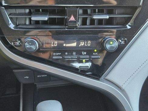 Used 2024 Toyota Camry LE image 13