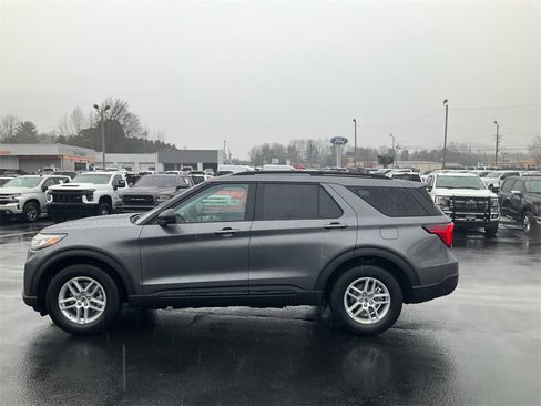 New 2026 Ford Explorer Active w/ Active Comfort Package image 8