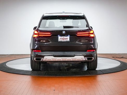 Used 2024 BMW X5 xDrive40i w/ Premium Package image 3