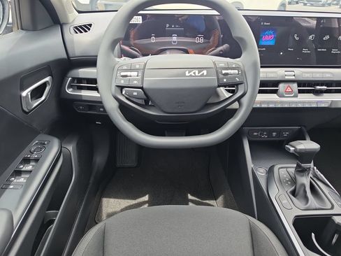 New 2026 Kia K4 FWD image 13