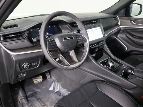 New 2026 Jeep Grand Cherokee Limited image 30