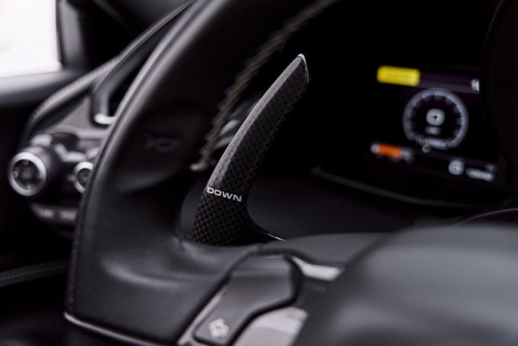 Used 2018 Ferrari 488 Spider RWD image 73