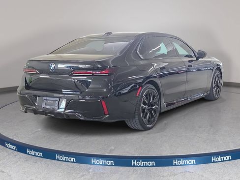 Used 2023 BMW i7 xDrive60 AWD/4WD image 7