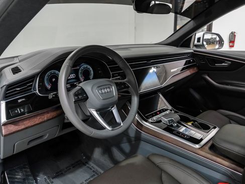 Used 2024 Audi Q8 Prestige image 15