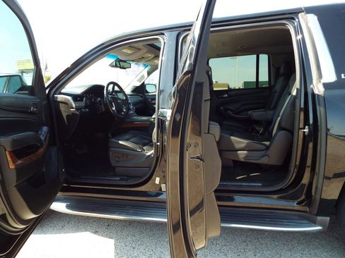 Used 2015 Chevrolet Suburban LTZ image 24