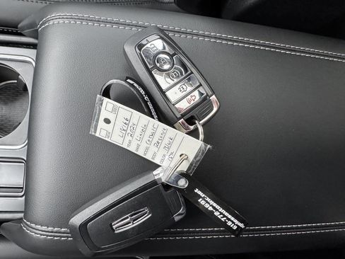 Used 2024 Lincoln Corsair Reserve w/ Equipment Group 201A image 21