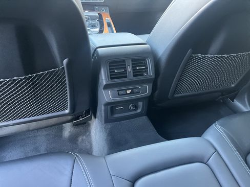 Used 2023 Audi Q5 2.0T Premium image 11