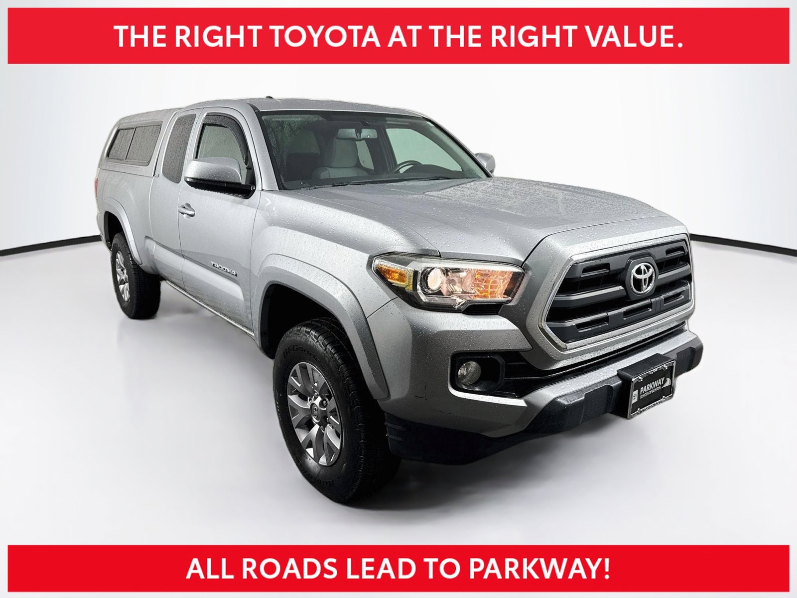 Certified 2017 Toyota Tacoma SR5 w/ Tow Package AWD/4WD image 1