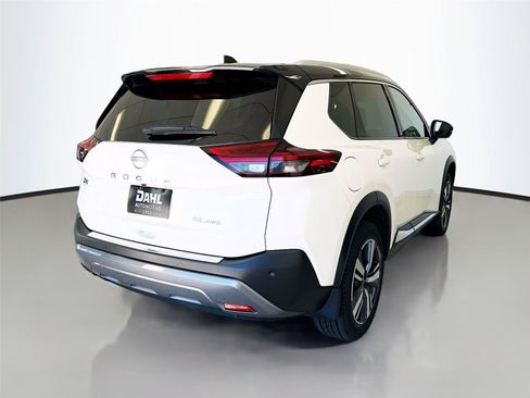 Used 2023 Nissan Rogue SL AWD/4WD image 13