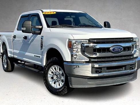 Used 2021 Ford F250 XLT AWD/4WD image 3