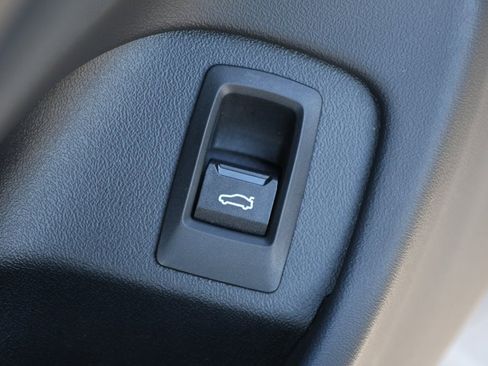 Used 2025 BMW 530i xDrive 530i xDrive image 13