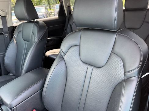 Used 2025 Kia Sorento EX w/ Panoramic Sunroof Package FWD image 13