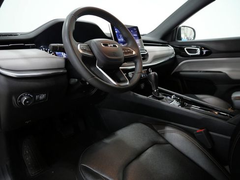 Used 2024 Jeep Compass Limited AWD/4WD image 11