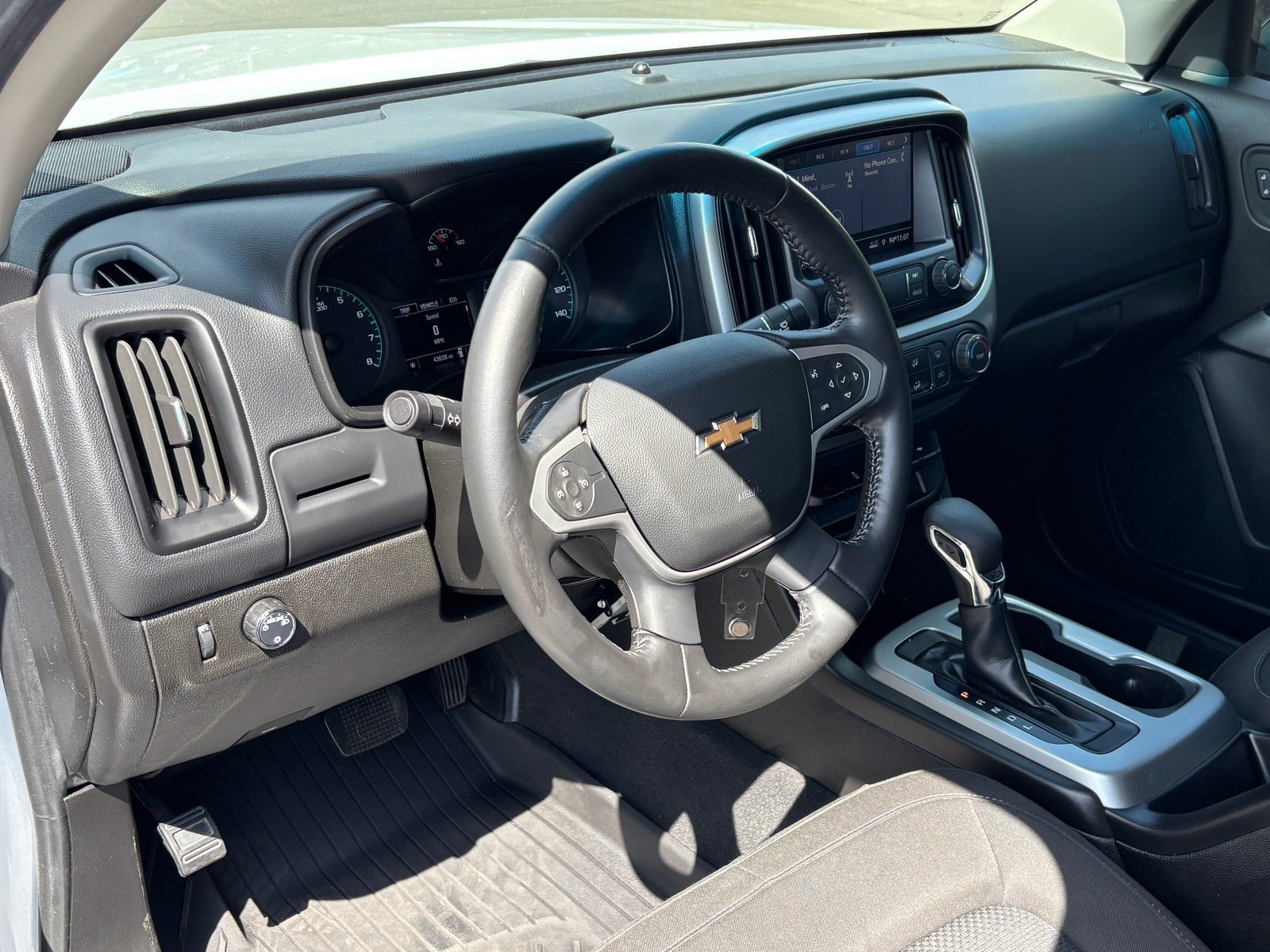 Used 2022 Chevrolet Colorado LT RWD image 20