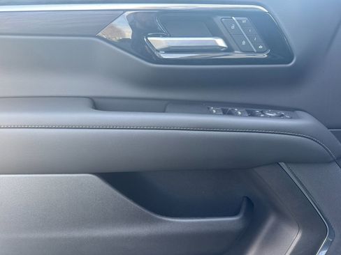 New 2026 Chevrolet Suburban Z71 w/ Z71 Off-Road Package image 11