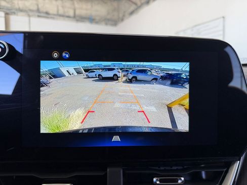 Used 2025 Chevrolet Equinox LT image 17