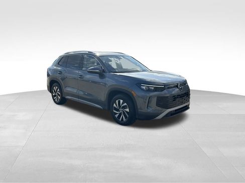 New 2026 Volkswagen Tiguan S FWD image 7