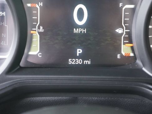 Used 2024 Jeep Wrangler Sport AWD/4WD image 17