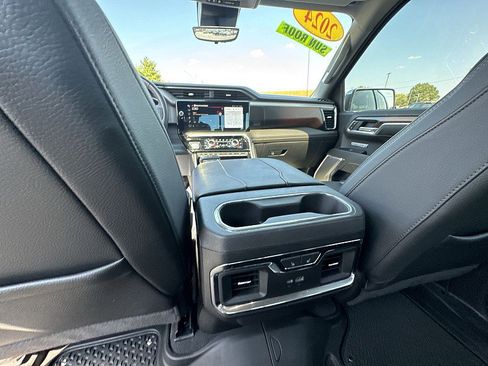Used 2024 GMC Sierra 1500 Denali image 19