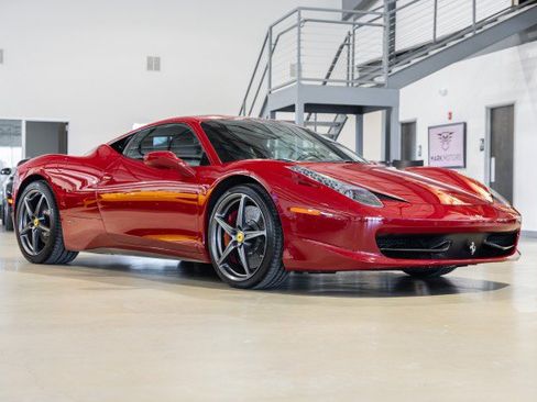 Used 2012 Ferrari 458 Italia Coupe RWD image 8