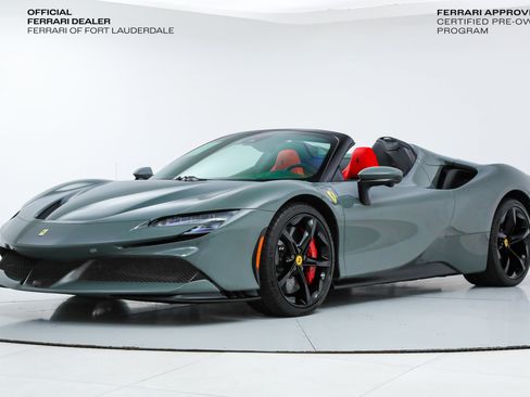 Certified 2025 Ferrari SF90 Spider AWD/4WD image 1