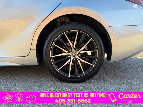 Used 2023 Toyota Camry SE image 13