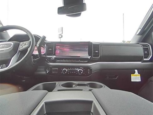 New 2025 GMC Sierra 2500 SLT image 25