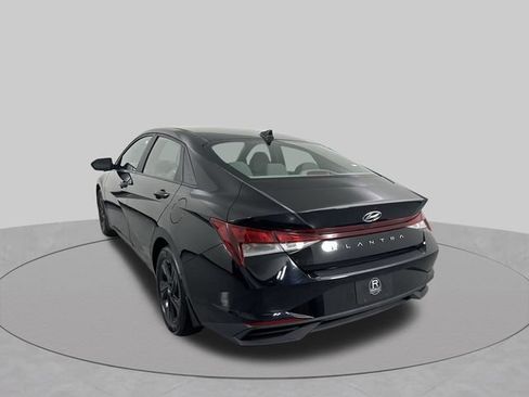 Used 2023 Hyundai Elantra SEL FWD image 30