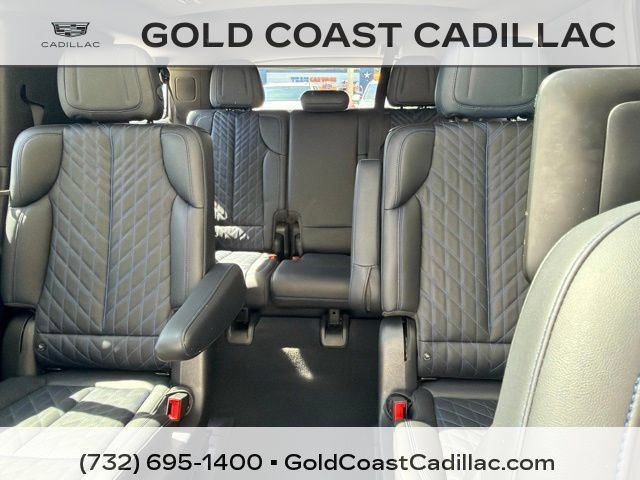 Used 2026 Cadillac Escalade IQL Sport 1 w/ LPO, ONYX Package AWD/4WD image 28