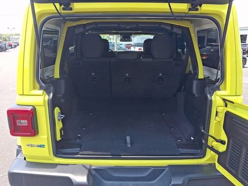 Used 2024 Jeep Wrangler Unlimited Sahara AWD/4WD image 29