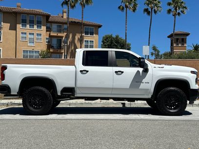 New 2026 Chevrolet Silverado 2500 ZR2 w/ LPO, Dark Essentials Package