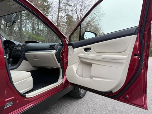 Used 2013 Subaru Crosstrek 2.0i Premium AWD/4WD image 23