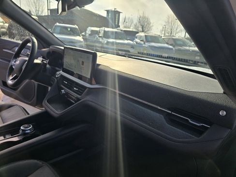 New 2026 Ford Explorer Platinum image 12