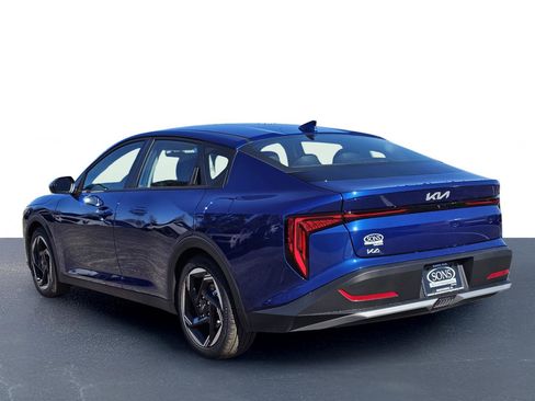 New 2026 Kia K4 EX image 12