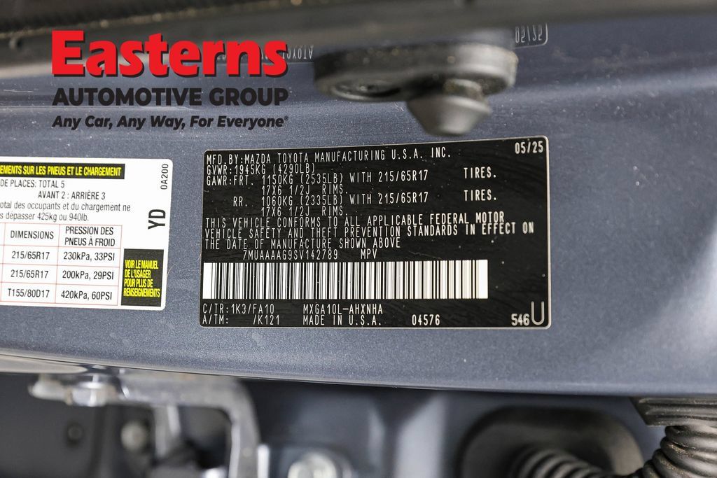 Used 2025 Toyota Corolla Cross L FWD image 33