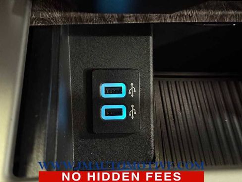 Used 2017 Ford F250 Lariat w/ Chrome Package image 35