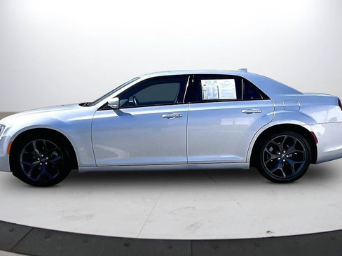 Certified 2021 Chrysler 300 S image 6