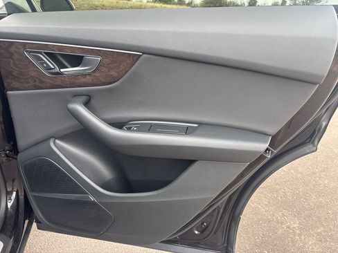 Used 2019 Audi Q8 Premium Plus image 15