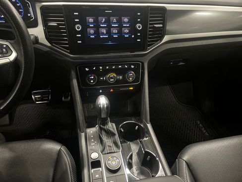 Used 2021 Volkswagen Atlas Cross Sport SEL R-Line image 2