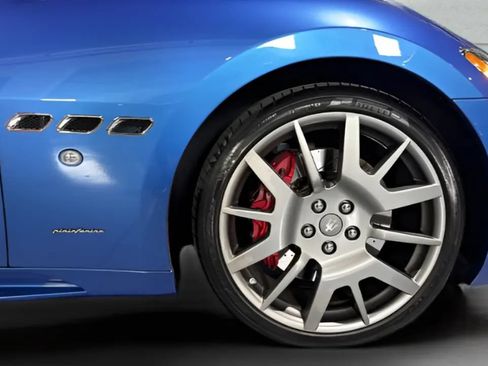 Used 2018 Maserati GranTurismo Sport RWD image 32
