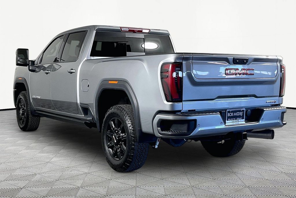 Certified 2025 GMC Sierra 2500 AT4 w/ AT4 Preferred Package AWD/4WD image 3