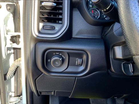 Used 2024 RAM 3500 Tradesman w/ Chrome Appearance Group AWD/4WD image 30
