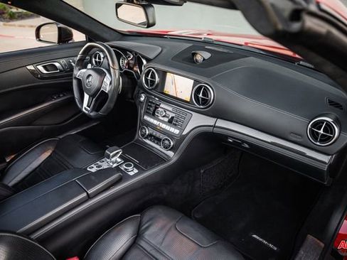 Used 2013 Mercedes-Benz SL 63 AMG image 28
