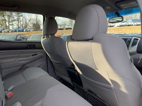 Used 2012 Toyota Tacoma 4x4 Double Cab image 11