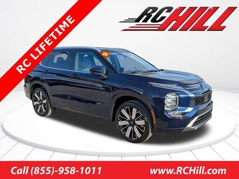 New 2026 Mitsubishi Outlander SEL image 1