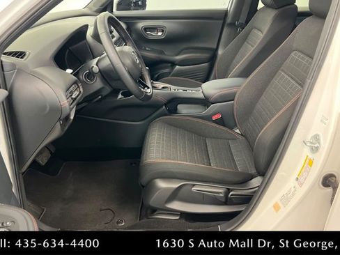 Used 2025 Honda HR-V Sport image 17