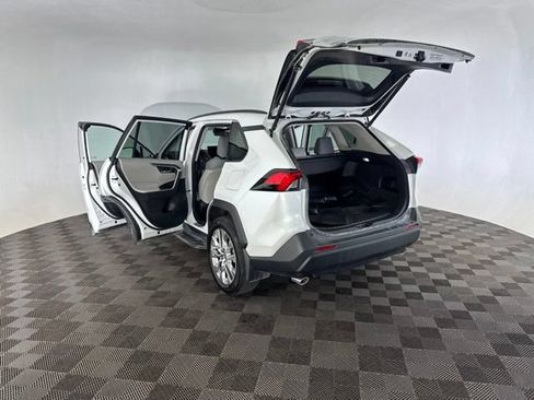 Used 2025 Toyota RAV4 XLE Premium w/ Weather Package AWD/4WD image 20