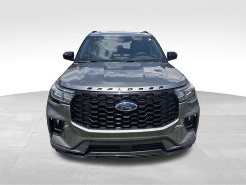 Used 2025 Ford Explorer ST-Line w/ Premium Package RWD image 2