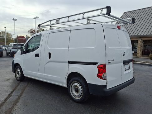 Used 2015 Nissan NV200 S image 4