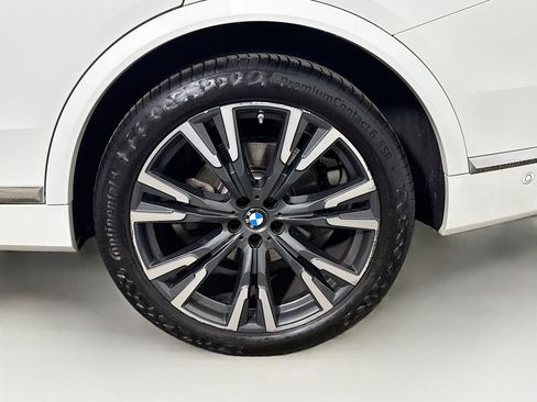 Used 2022 BMW X7 xDrive40i w/ Cold Weather Package AWD/4WD image 30